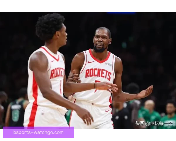 杜兰特三节高效砍下25分火箭五连胜轻取爵士阿门误伤小史密斯引关注